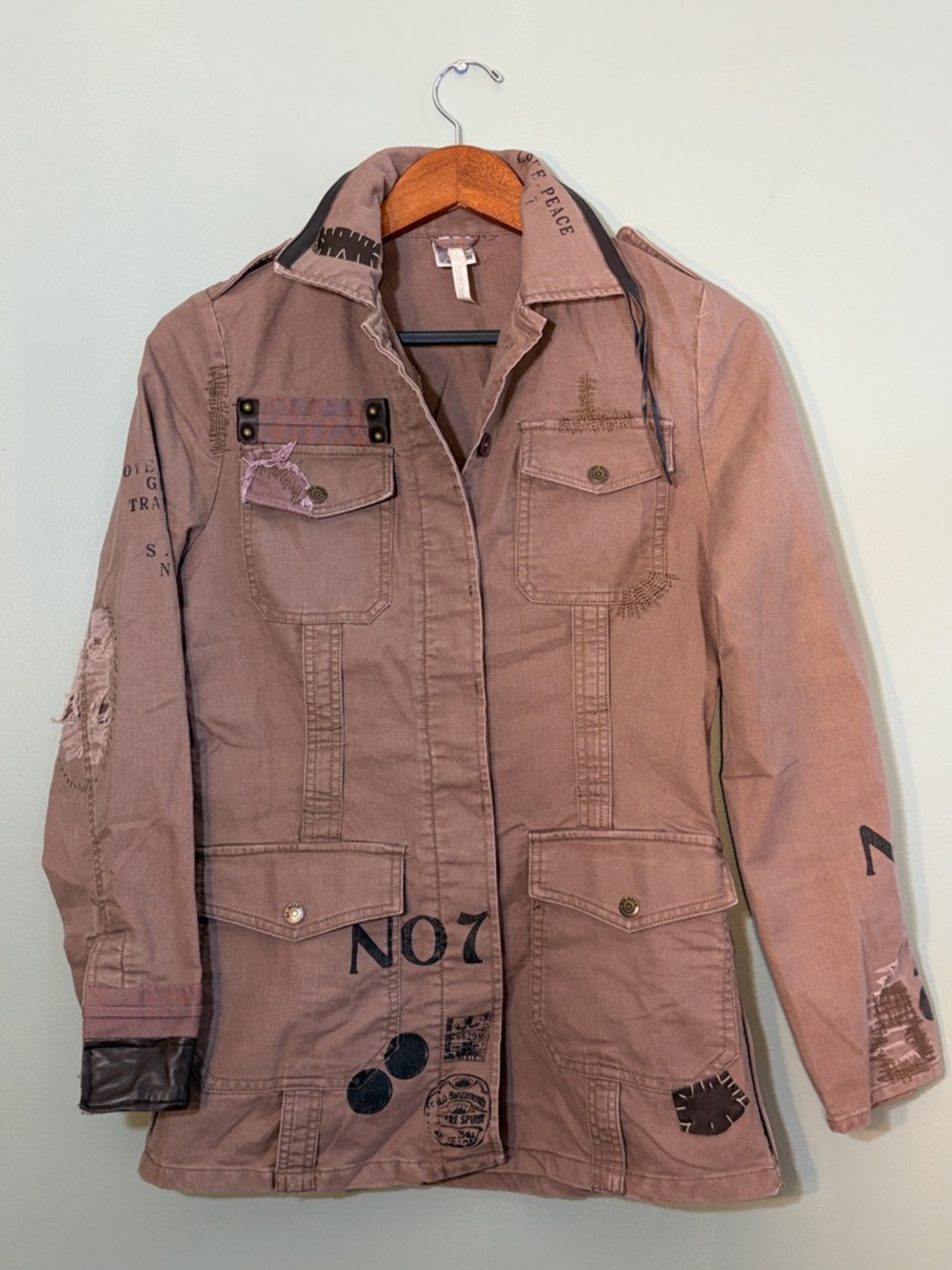 By deep Los Angeles Size Small Brown Utility Jacket with Graphic Details